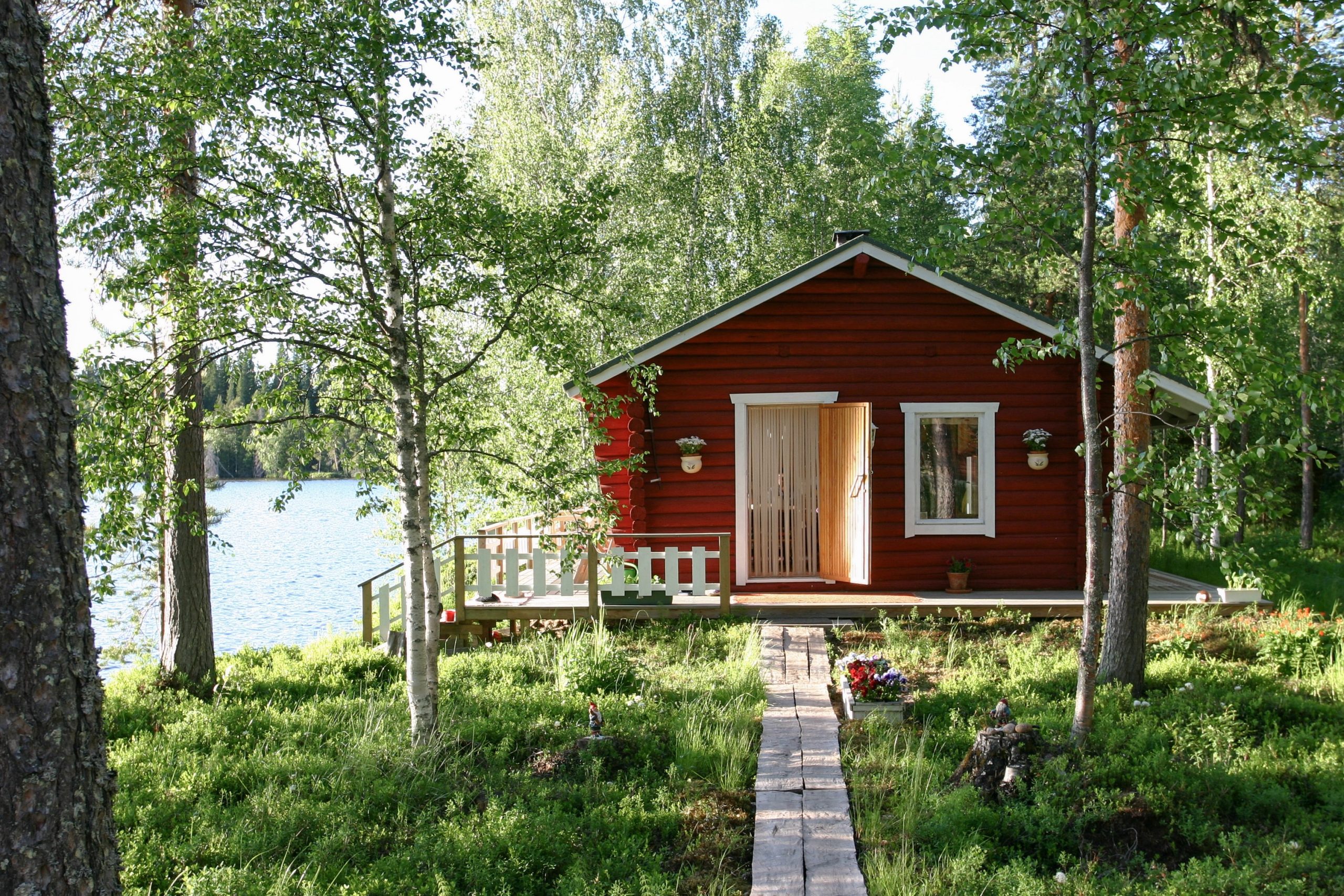 Samägande av en sommarstuga kan fungera utan meningsskiljaktigheter, så länge som reglerna är noggrant överenskomna. De flesta konflikter uppstår kring pengar och användningen av fastigheten.